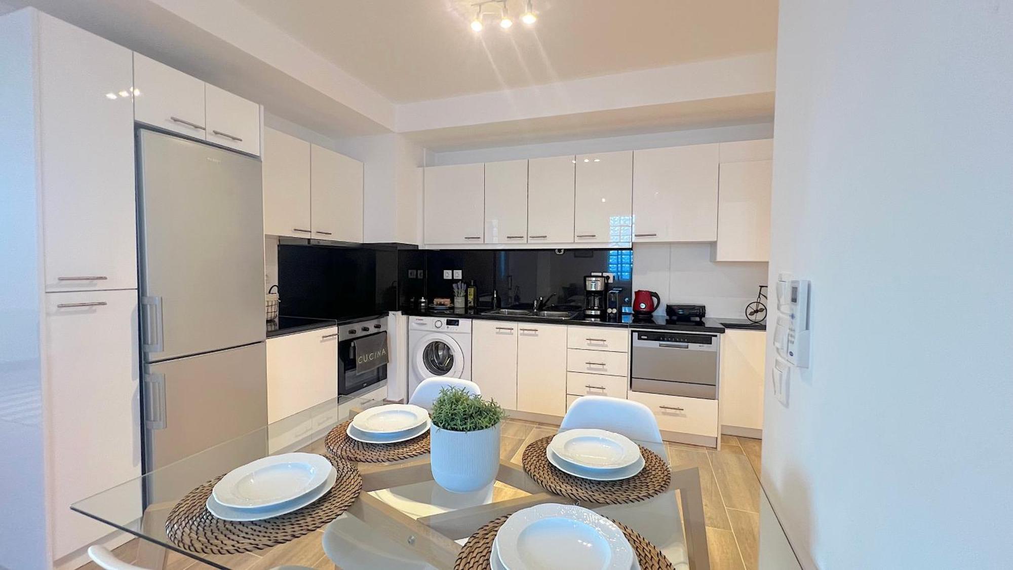 Pentelis Cozy Apt In Paleo Faliro アテネ エクステリア 写真